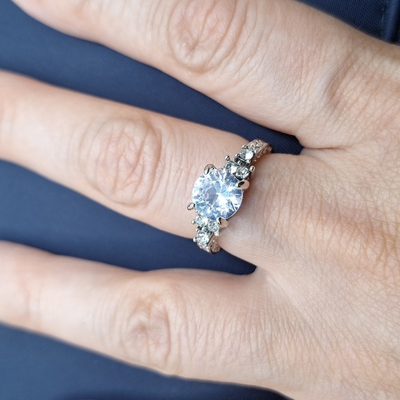 Silver engagement ring cubic zirconia princess cut - Picture 1 of 6